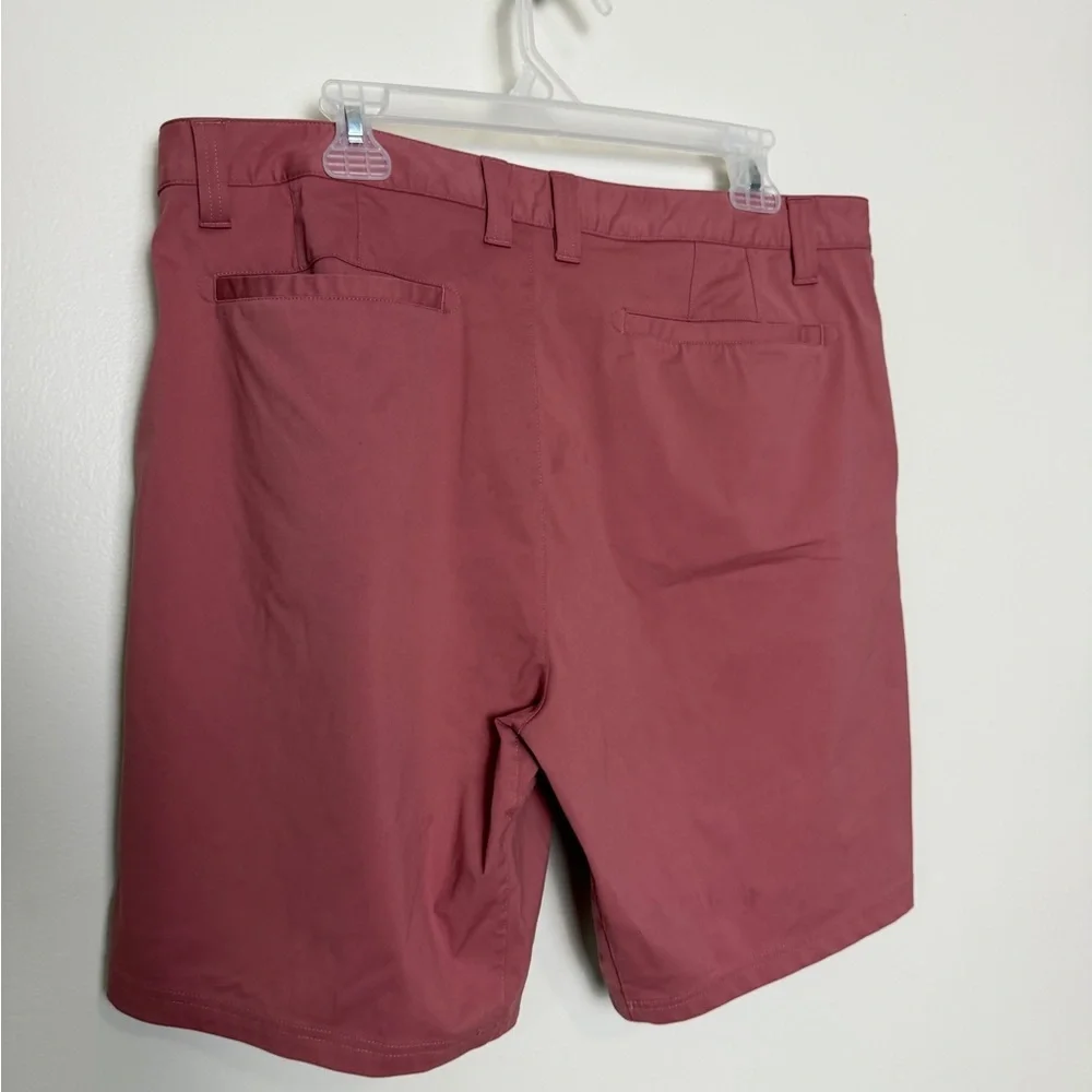 Rhone Commuter 9 Inch Shorts Men's Nantucket Red Flex Knit Size 36 redwood trail